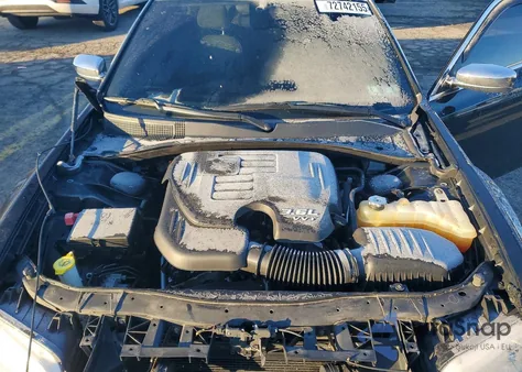 2019 Chrysler 300 Limited z USA, uszkodzony, nr VIN 2C3CCAEG0KH528558